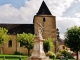 Photo suivante de Francheval Monument aux Morts et l'église Sainte Madeleine