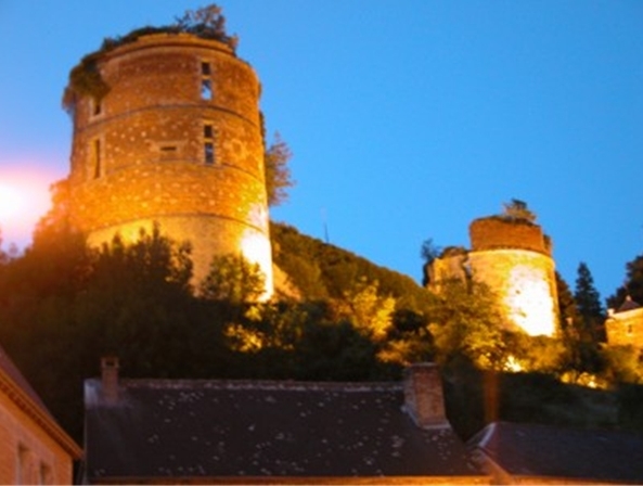 Château la nuit - Hierges