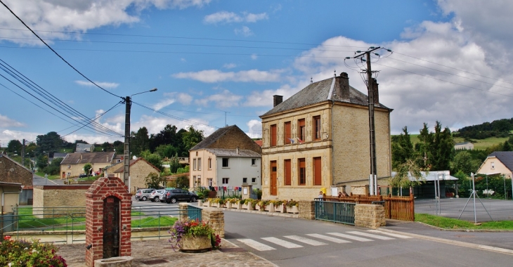 La Mairie - Issancourt-et-Rumel