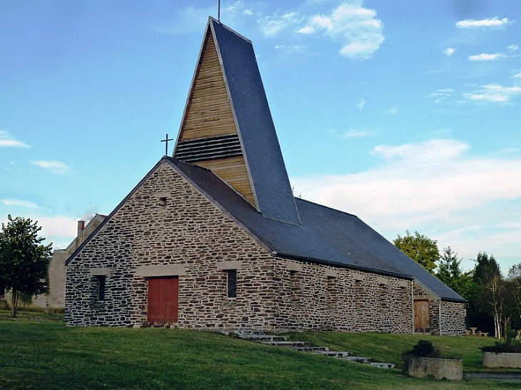 L'église moderne - La Neuville-à-Maire