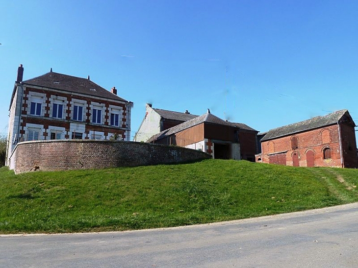 Ferme dans le village - Marlemont