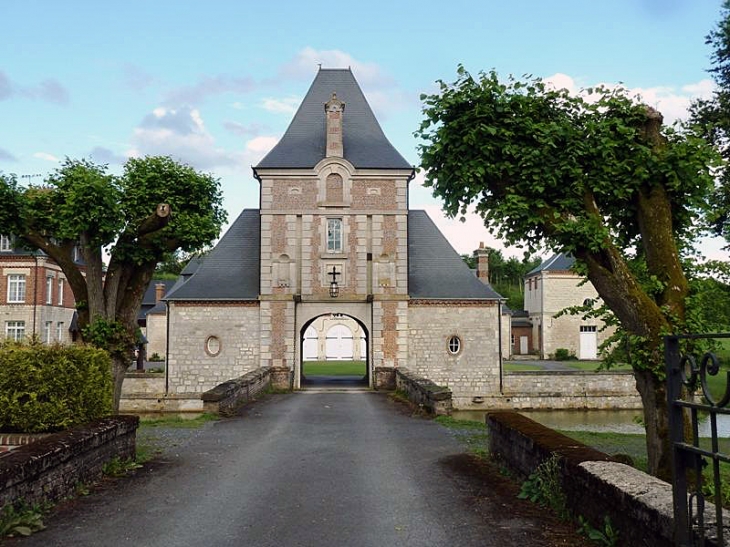 L'entrée du château - Mesmont