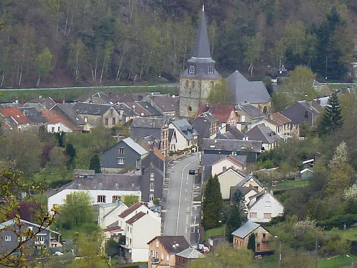 Vue sur le centre - Monthermé