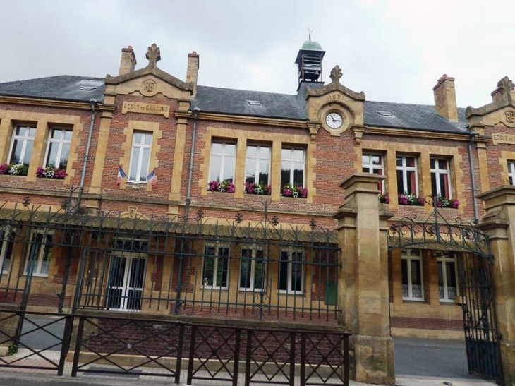 école - Monthermé