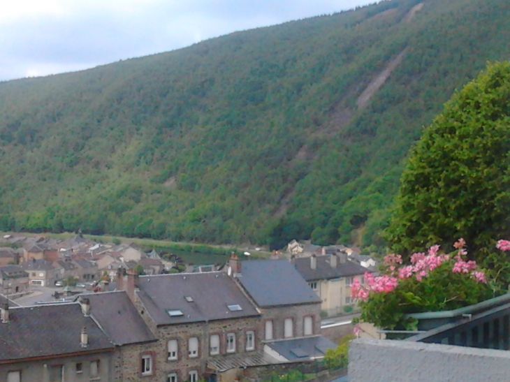 La Longue Roche et une partie de la boucle de la Meuse - Monthermé