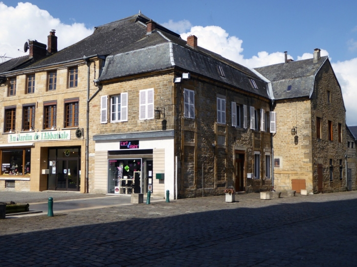 Belles maisons du centre - Mouzon