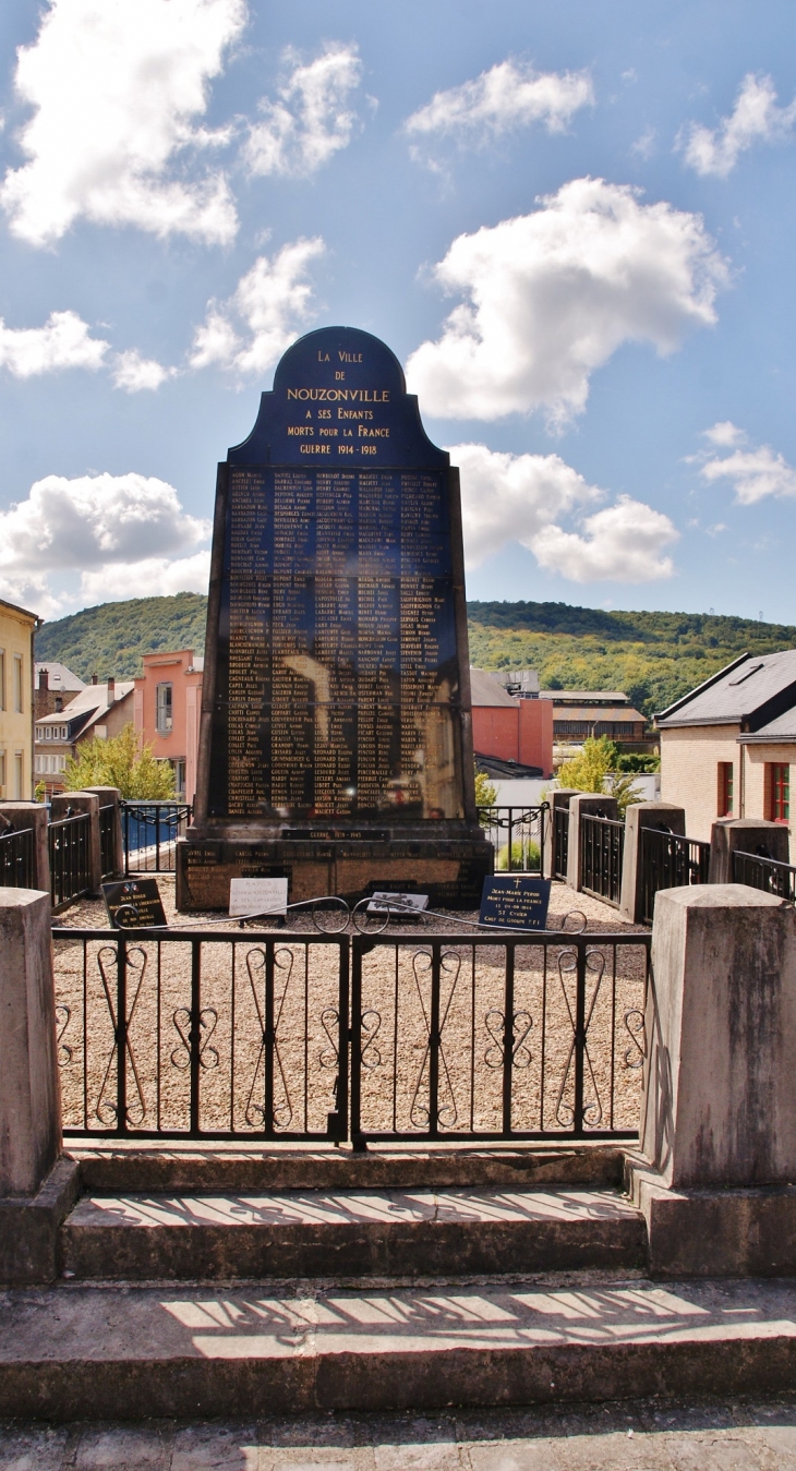 Monument aux Morts - Nouzonville