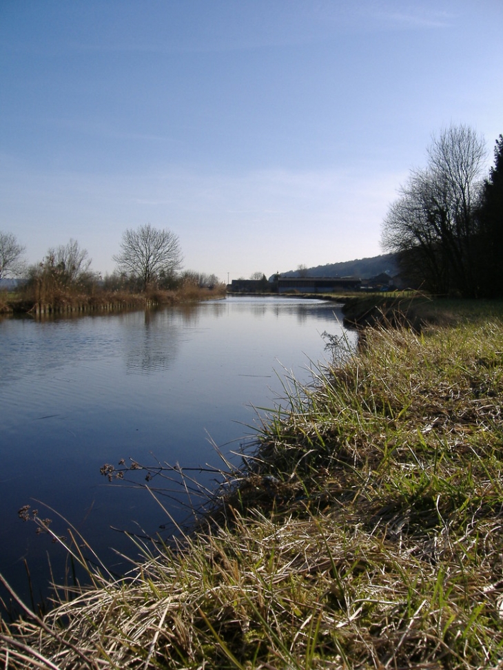 Canal(vers omicourt)