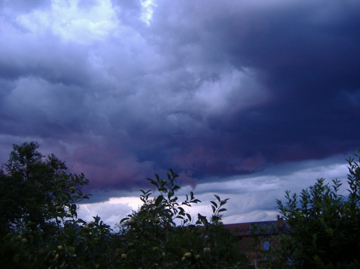 Ciel d'orage a Omicourt