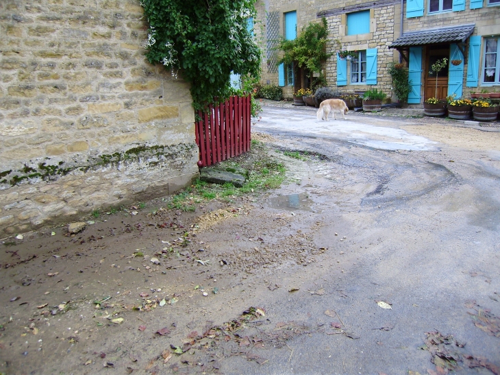 Rue du chaud avant travaux 03 - Omicourt