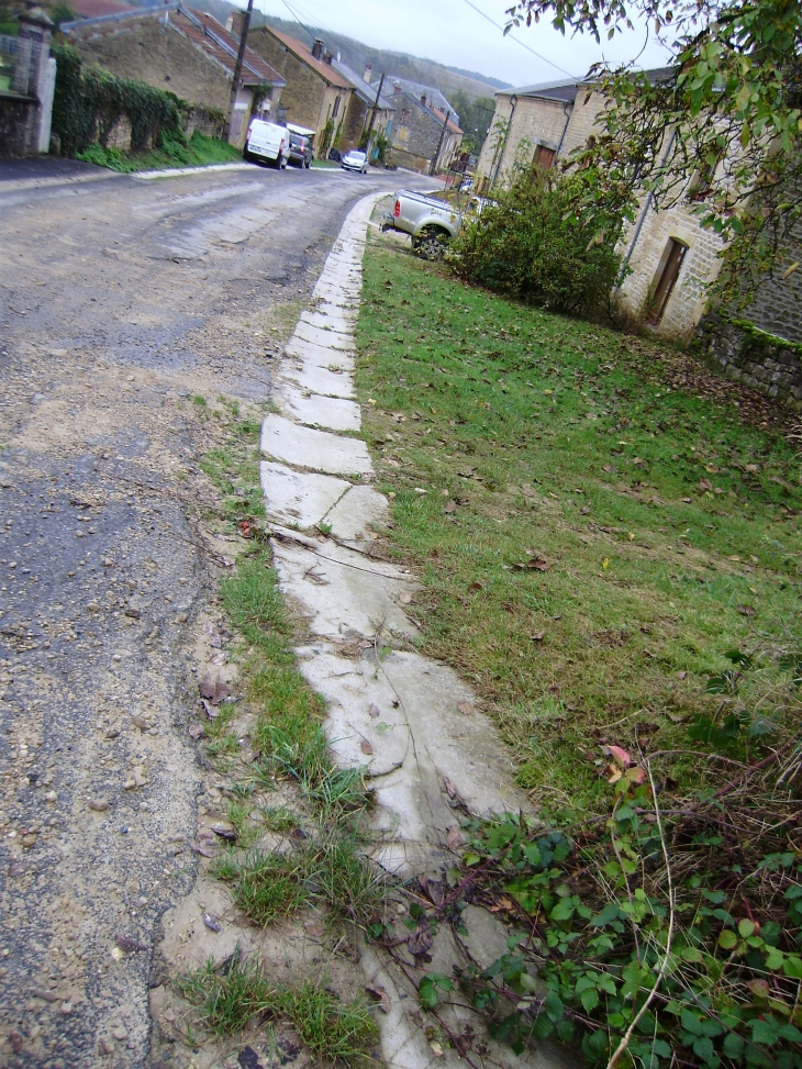 Rue du chaud avant travaux  - Omicourt