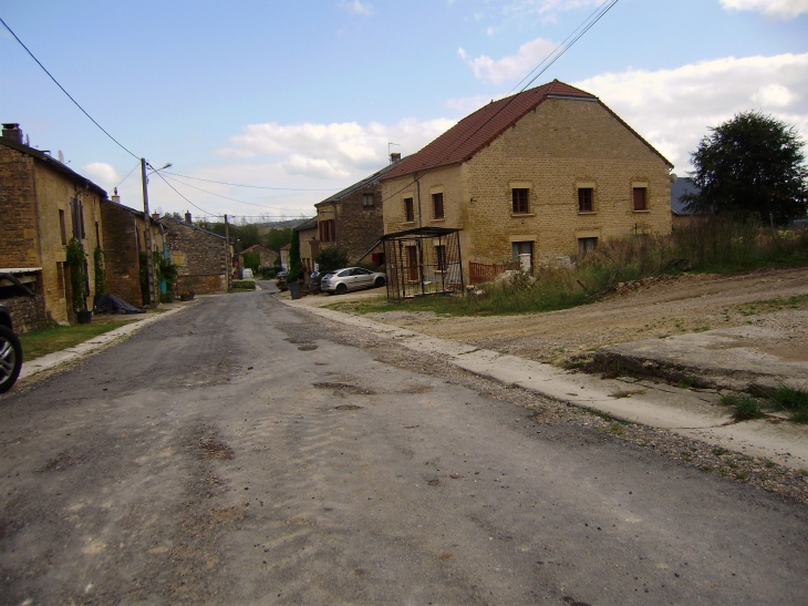 Rue du chaud avant travaux  - Omicourt