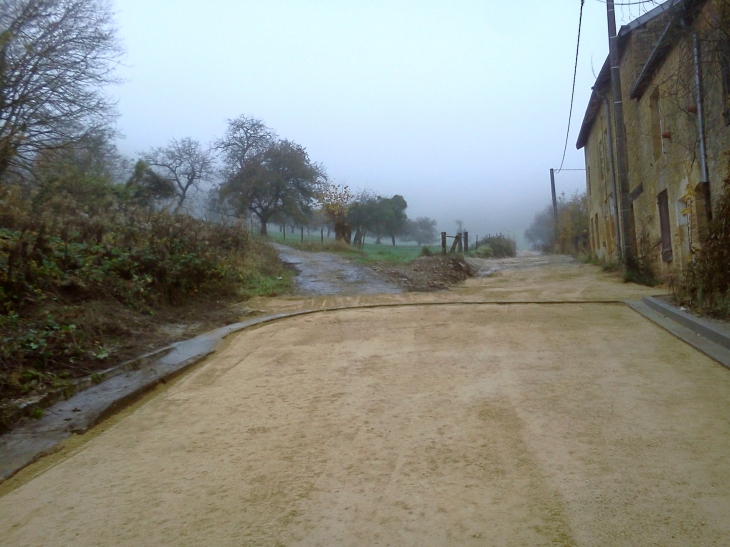 Rue du chaud  vers chemin du lavoir travaux  - Omicourt