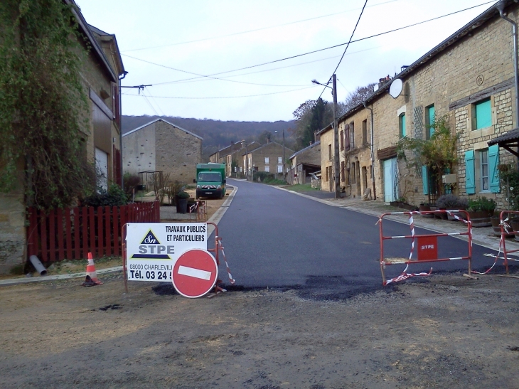 Rue du chaud  tarmac - Omicourt