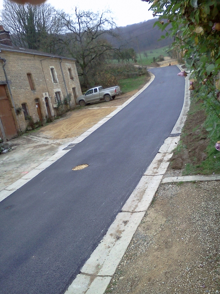 Rue du chaud  tarmac - Omicourt