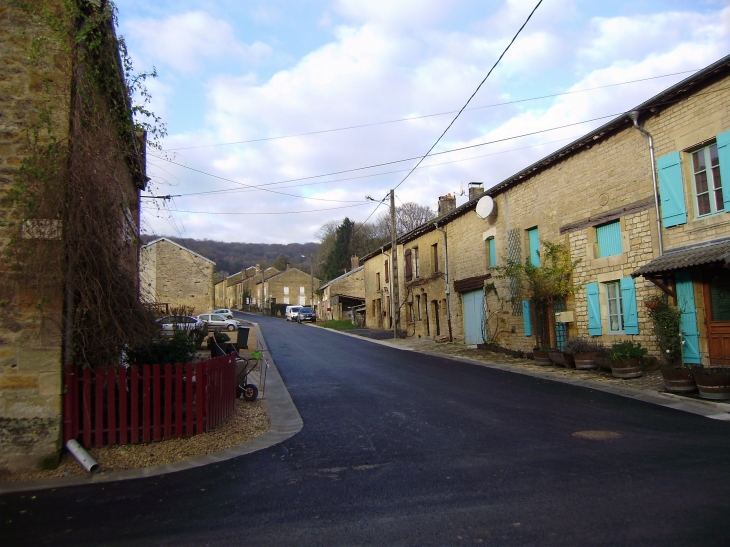 Rue du chaud  tarmac - Omicourt