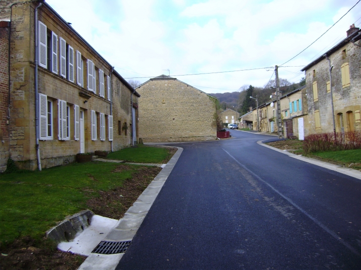 Rue de l'église tarmac - Omicourt