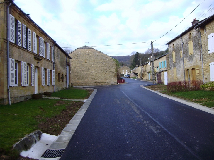 Rue de l'église tarmac - Omicourt