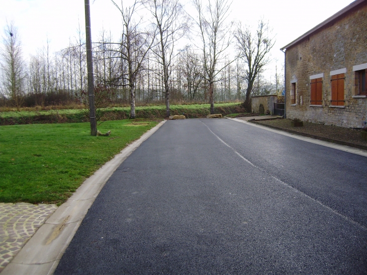 Rue de l'église tarmac - Omicourt