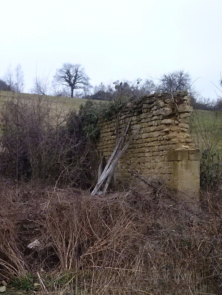 L'ancien lavoir D'omicourt