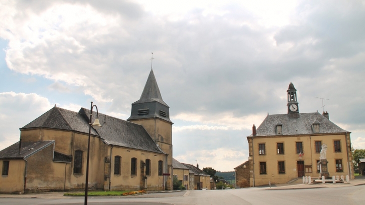 -église Saint-Martin et la Mairie - Pouru-aux-Bois