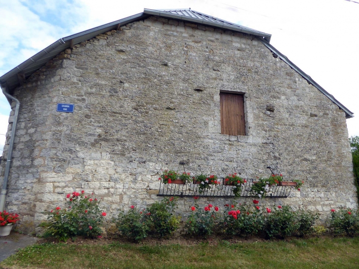 La Cerleau : dans-la-grande-rue - Prez