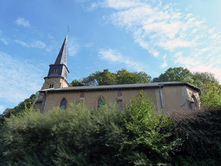 L'église. Le 1er Janvier 2017  les communes Bazeilles, Rubécourt-et-Lamécourt  et  Villers-Cernay ont fusionné pour former la nouvelle commune Bazeilles