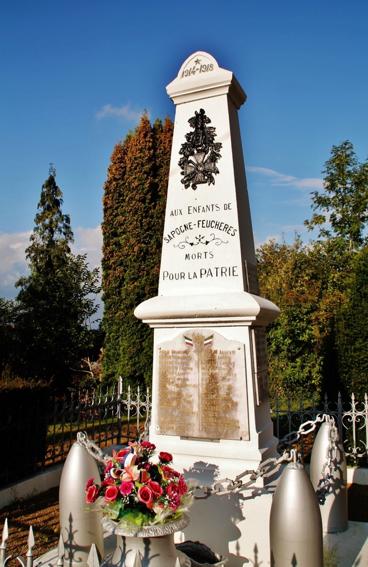 Monument aux Morts - Sapogne-et-Feuchères