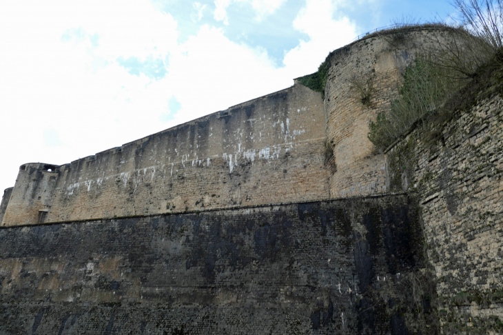 Le château fort : le rempart - Sedan