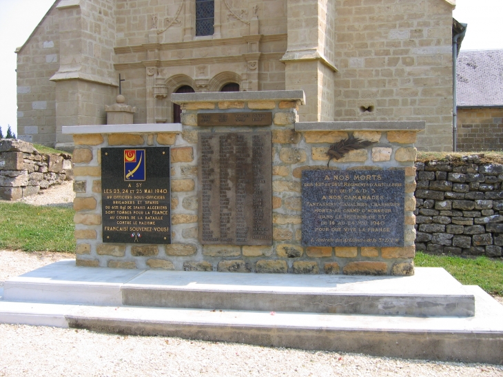 Monuments des artilleurs de la ème DIM - Sy