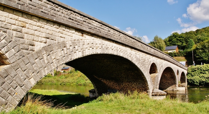 Pont de Thilay sur la Semoy