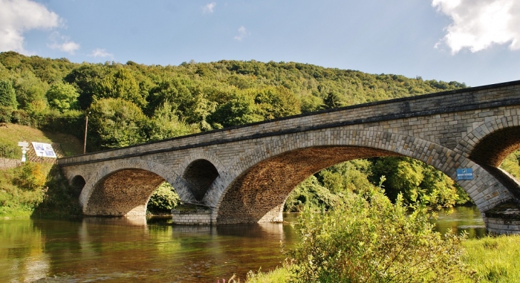 Pont de Thilay sur la Semoy