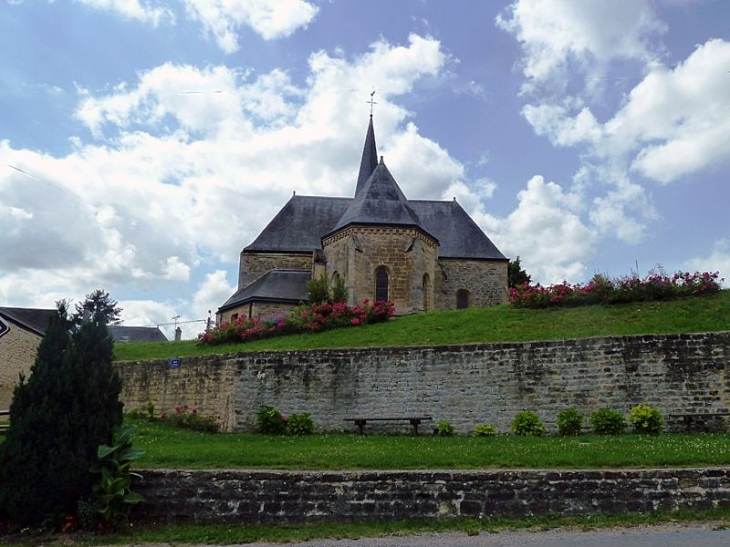 Vue sur l'église - Tourteron