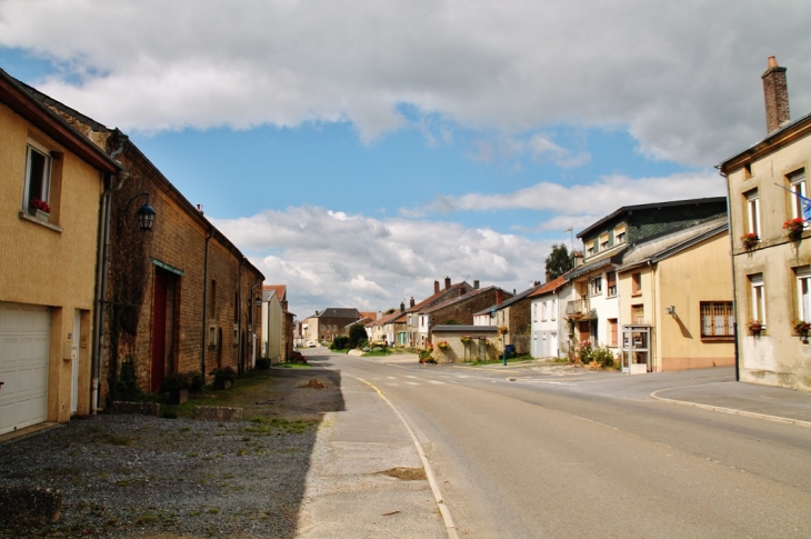  - Ville-sur-Lumes