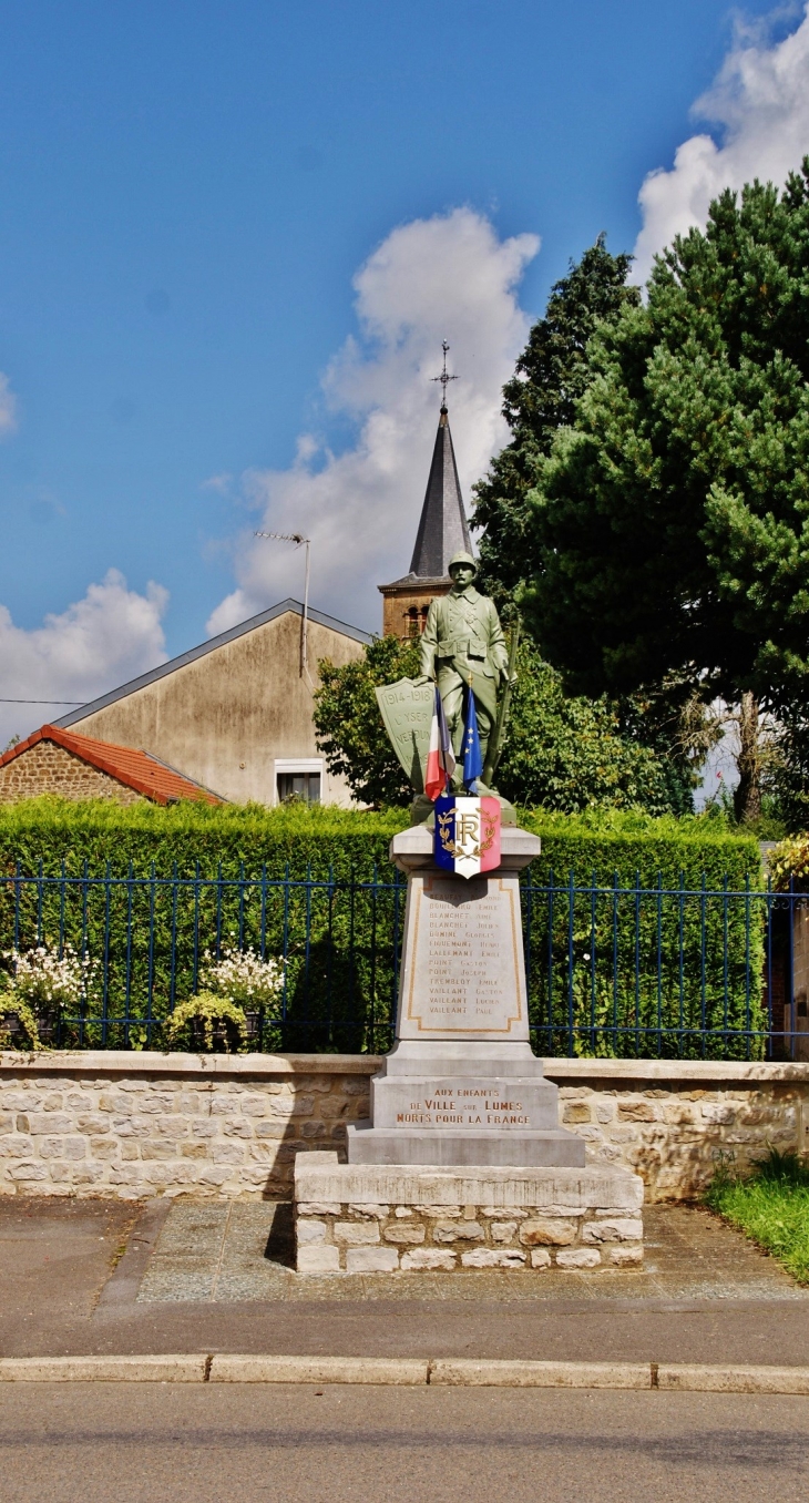 Monument aux Morts - Ville-sur-Lumes