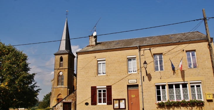 La Mairie et l'église Saint-Nicaise - Villers-le-Tilleul