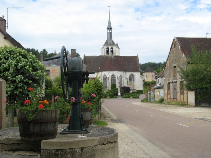 Bérulle, l'église et le puit...