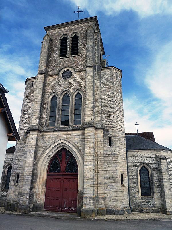 L'entrée de l'église - Celles-sur-Ource