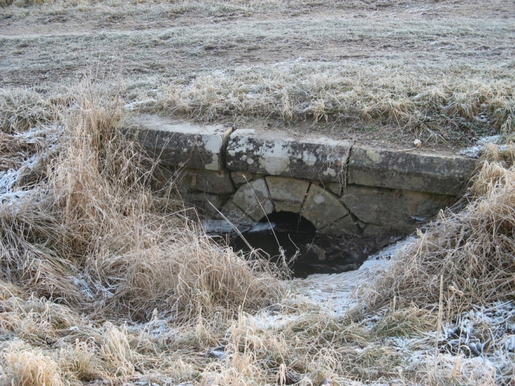 Petit pont, près du canal - Crancey