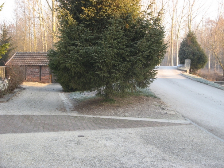 Lavoir et pont Romain chemin des Cario - Crancey