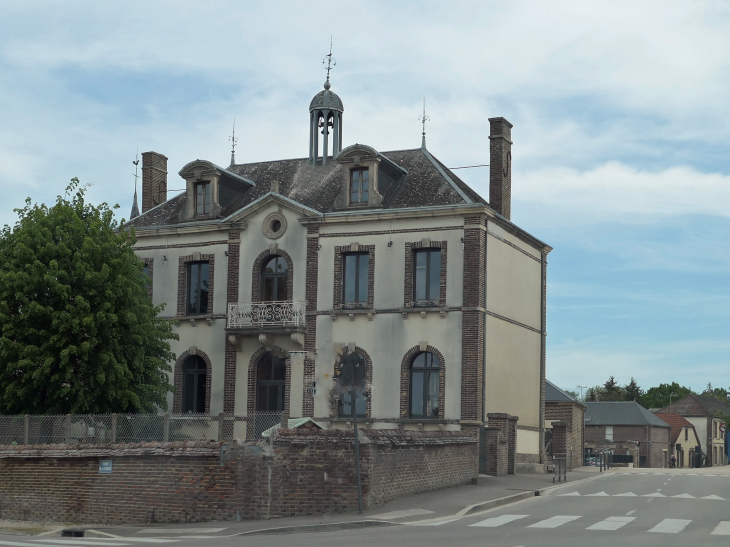 La mairie - Dierrey-Saint-Julien