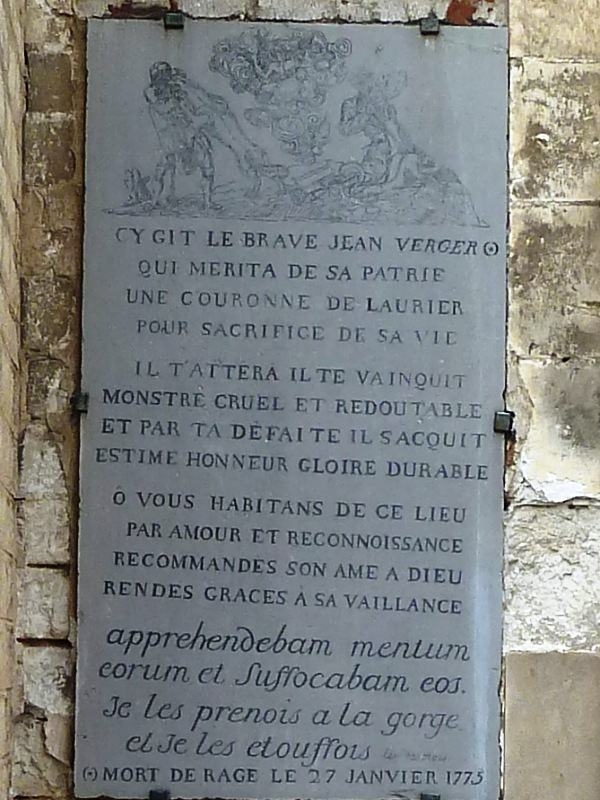 à la mémoire d'une victime de la rage (plaque sur l'église) - Estissac