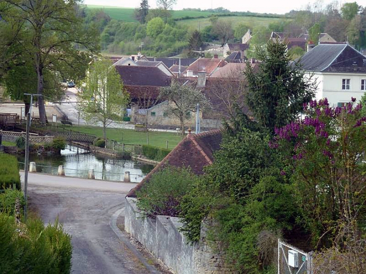 Vue sur le village - Étourvy