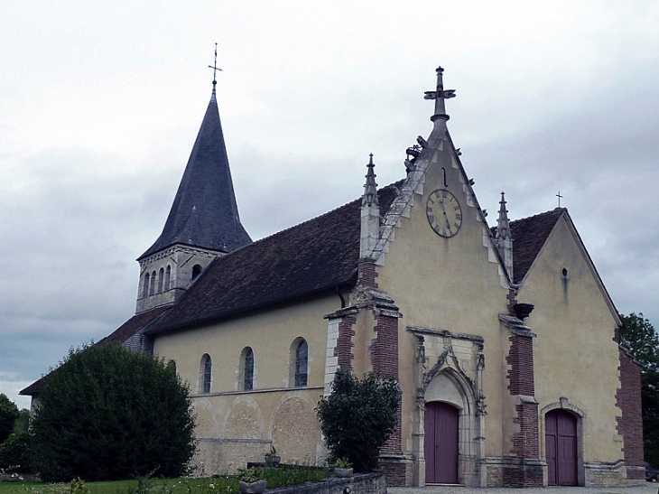 L'église à double nef - Isle-Aumont