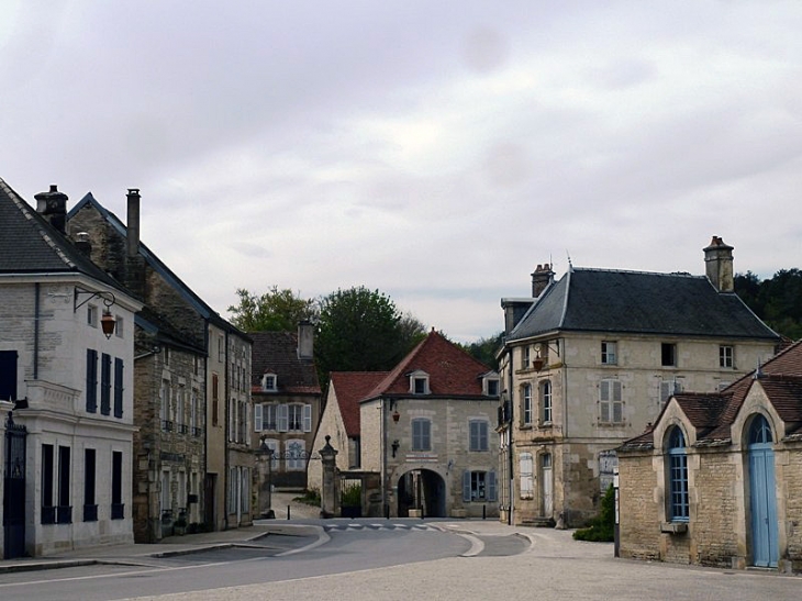 Une rue de Ricey Haut - Les Riceys