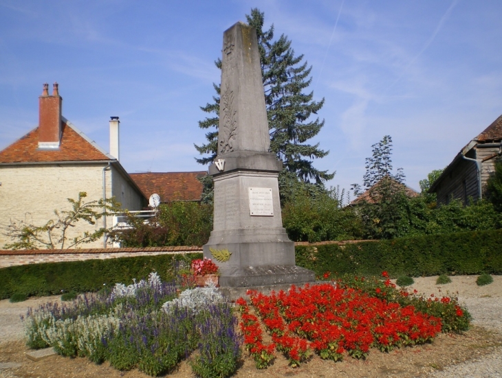 Monument aux morts - Lesmont