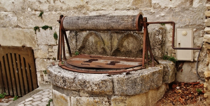 La Ville ( puits ) - Loches-sur-Ource