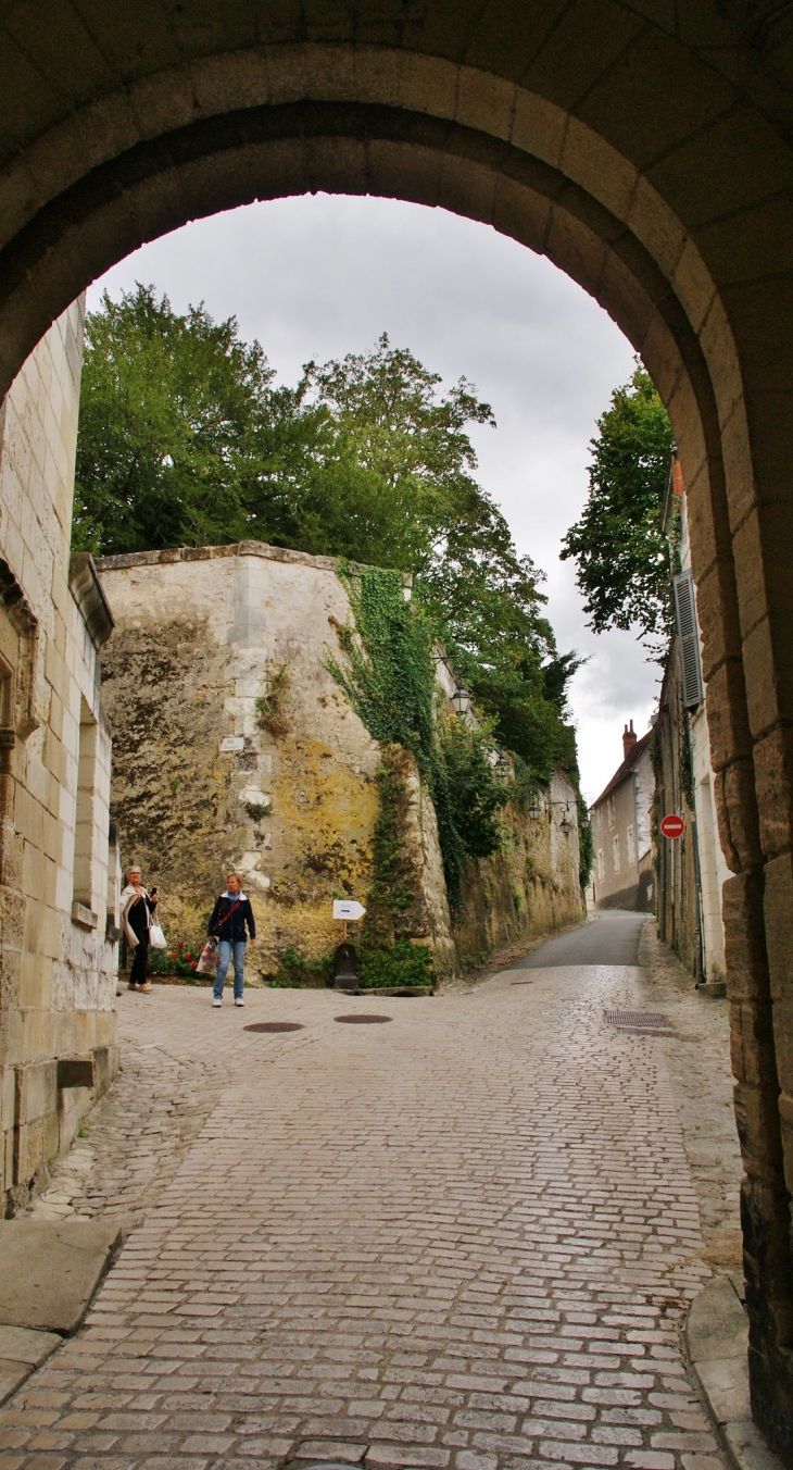 Le Château - Loches-sur-Ource