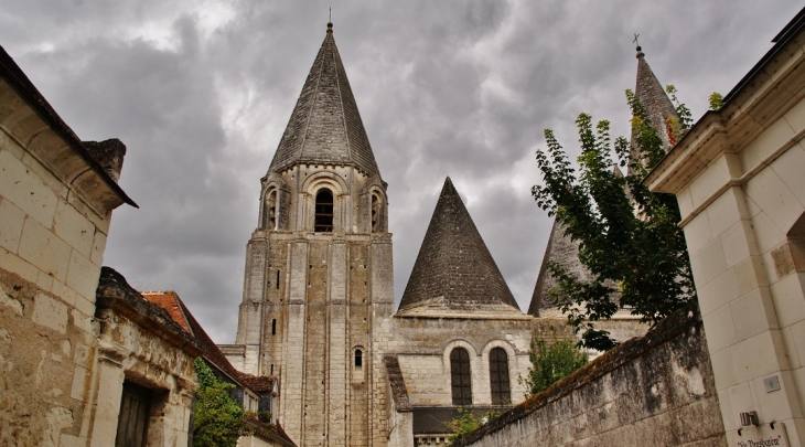  Collégiale Saint-Ours - Loches-sur-Ource