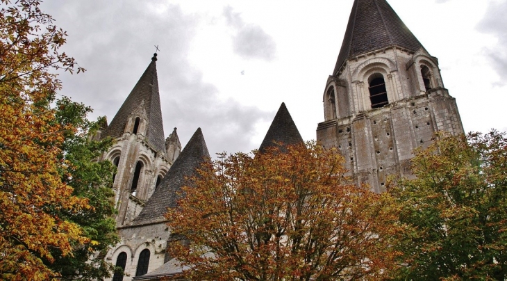  Collégiale Saint-Ours - Loches-sur-Ource